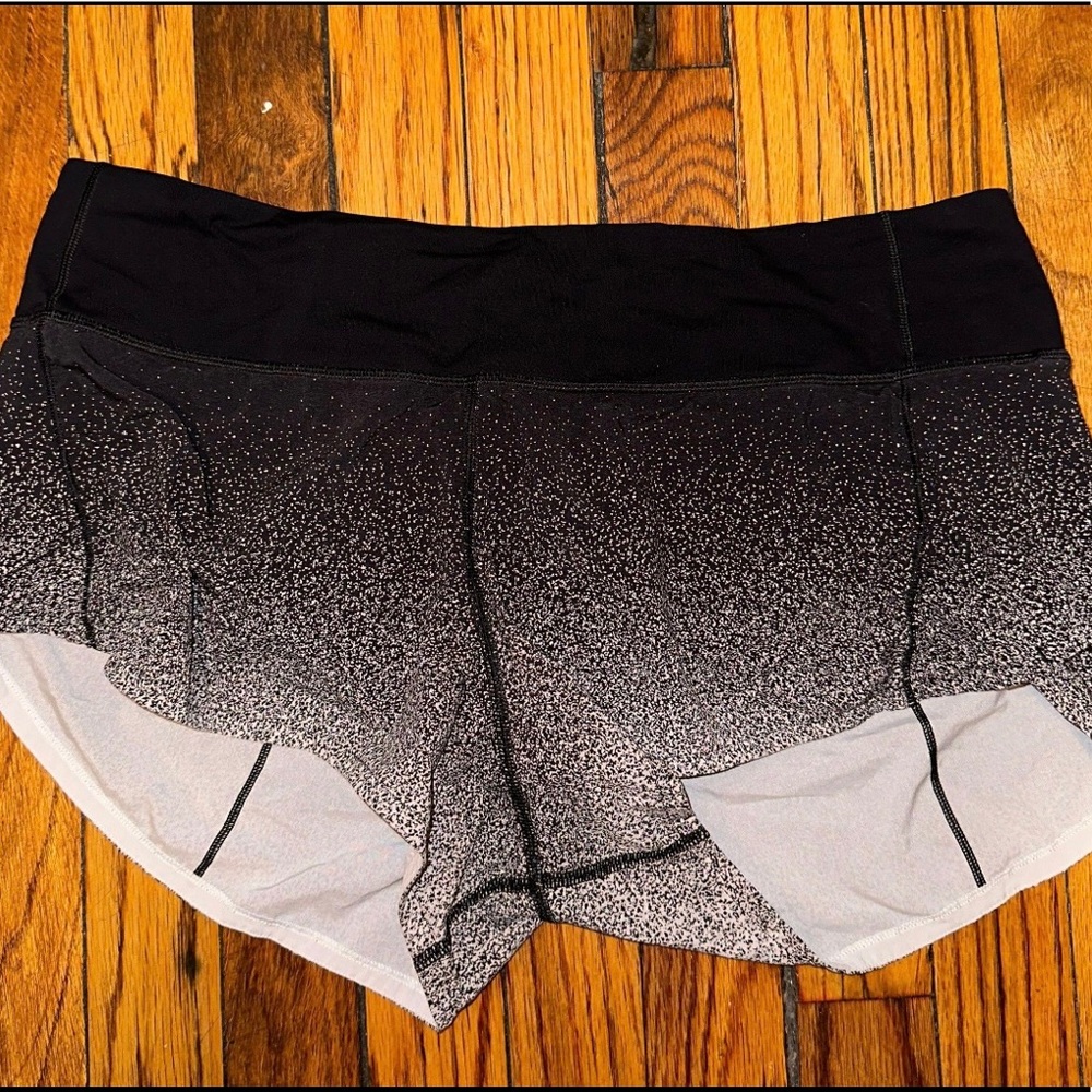 Lululemon speed up shorts 2.5 inch